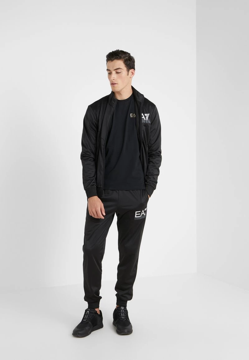 EA7 Emporio Armani Homme T Shirt à Manches Longues Black 2 EA7 Emporio Armani Homme T Shirt à Manches Longues Black – Image 2