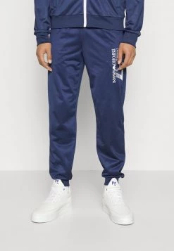 EA7 Emporio Armani TRACKSUIT Survêtement Dark Blue Homme -EA7 Emporio Armani Soldes Magasin fc68f2c8d1014053ae3cc7f78a016b2e