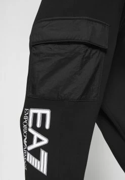 EA7 Emporio Armani Pantalon De Survêtement Black/white Homme 11 EA7 Emporio Armani Pantalon De Survêtement Black/white Homme -EA7 Emporio Armani Soldes Magasin fde906bbcc3a4d43870683192738075b